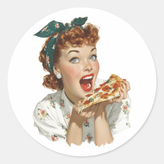 Retro vrouw geniet van pizzapunt ronde sticker (Voorkant)