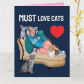 RETRO VROUW (HUISVROUW) KAT VALENTIJN DAG VRIEND KAART (Gele Bloem)