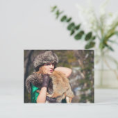 Retro vrouw in de winter briefkaart (Staand voorkant)