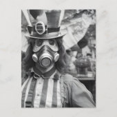 Retro Vrouw in een Gasmasker op een Carnaval Briefkaart (Voorkant)