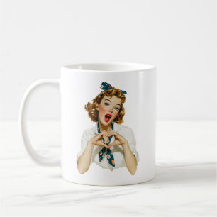 Retro vrouw maakt hart gebaar koffiemok