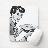 Retro-vrouw met op het huis gekookt vlees muismat (Met muis)