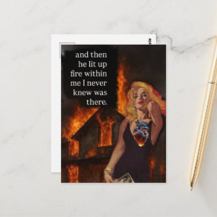 Retro Vrouw Vuur Binnen Huis in Brand Collage Briefkaart