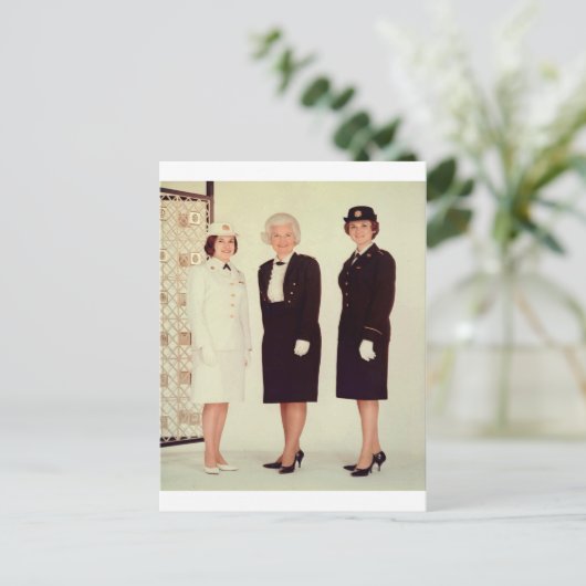 Retro  vrouwen in een uniek mooi sterk briefkaart (Staand voorkant)