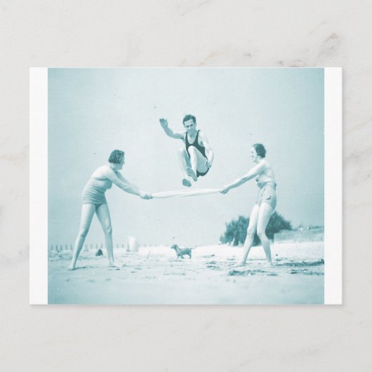 Retro  vrouwen in het strand zwemmen briefkaart (Voorkant)