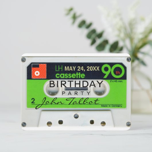 Retro W Audiotape 90e verjaardag Uitnodiging (Staand voorkant)