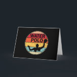 Retro Water Polo -  H2 Polo Waterpolo Kaart<br><div class="desc">Waterpolospelers,  trainers,  mam,  vader en fans die gewoon van  waterpologe en watersport houden,  kennen de strijd van dit spel. Ze kunnen alles doen,  van belediging tot verdediging. Zwemmers klagen omdat atleten van waterpolo goed kunnen zwemmen. Goalkeeper ook!</div>
