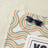 Retro Wavy Abstract Pattern Custom Beach Towel Strandlaken (In situ)