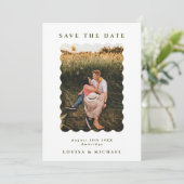 Retro Wavy Foto & QR Code Green & White Weddenscha Save The Date (Staand voorkant)