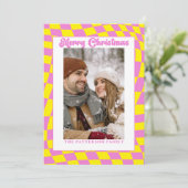 Retro Wavy Geruit Roze Geel Foto Kerstmis Feestdagenkaart (Staand voorkant)