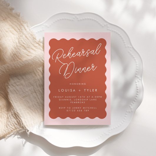 Retro Wavy Terracotta & Blush Rehearsal Dinner Kaart