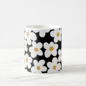Retro White Yellow Big Daisy Flowers Black Design Koffiemok (Center)