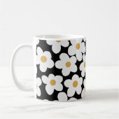 Retro White Yellow Big Daisy Flowers Black Design Koffiemok (Links)
