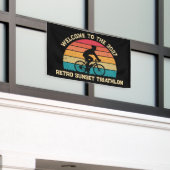 Retro Wielrennen Zonsondergang Custom Triatlon Spandoek (Buitenkant Gebouw)