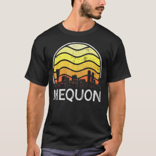 Retro Wisconsin Mequon Visitors Skyline  Ur T-shirt