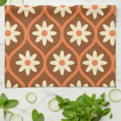 Retro witte bloemen op bruin midden eeuw Ogee Theedoek (Gevouwen)