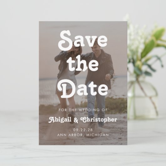 Retro Witte Tekst Overlay 2 Foto QR Code Huwelijk Save The Date (Staand voorkant)