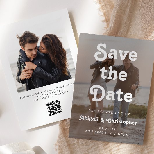 Retro witte tekstoverlay 2 foto QR-code trouwkaart Save The Date