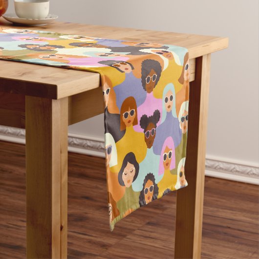 Retro Women of the World Pattern Korte Tafelloper (Voorbeeld)