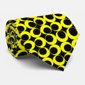 Retro Yellow Rings op Black Necktie Stropdas (Opgerold)