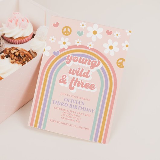 Retro Young Wild en Three Rainbow 3e verjaardag Kaart