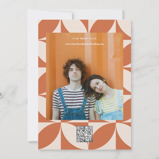 Retro zon kleurrijke golvende boho bruiloft QR-cod Kaart (Achterkant)
