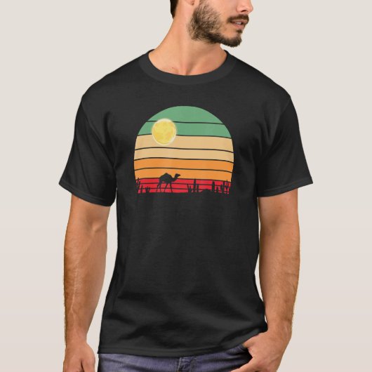 Retro zonnewoestijncactus en kamel t-shirt (Voorkant)