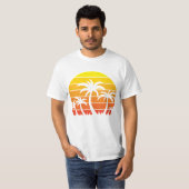 Retro zonsondergang en palmbomen t-shirt (Voorkant volledig)