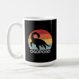 Retro zonsondergang Ogopogo de Okanagan Lake Monst Koffiemok