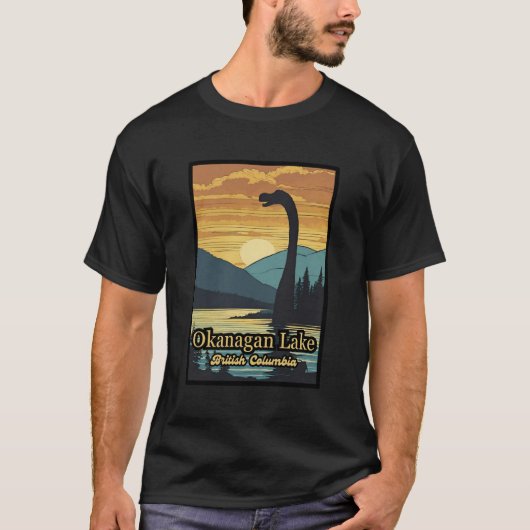 Retro zonsondergang Ogopogo de Okanagan Lake Monst T-shirt (Voorkant)