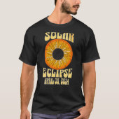 Retro zonsverduistering Totale verduistering 8 apr T-shirt (Voorkant)