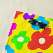 Retro Zwart Rainbow pride kleur Bloemen Patroon Strandlaken (In situ)