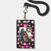 Retro Zwart & Roze Daisy Hen Party VIP Pass Badge (Front with Lanyard)