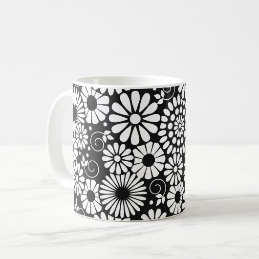 Retro zwart witte bloemen mok (Voorkant links)