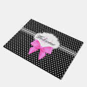 Retro zwarte en witte polka stip roze boogmonogram deurmat (Schuin)