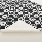 Retrocirkels zwart-wit sherpa deken (3/4)