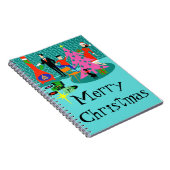 Retrofamilie die het Notitieboek van de kerstboom  (Rechterzijde)