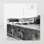 Retrofiets naast een brug in Florence Briefkaart (Voorkant / Achterkant)