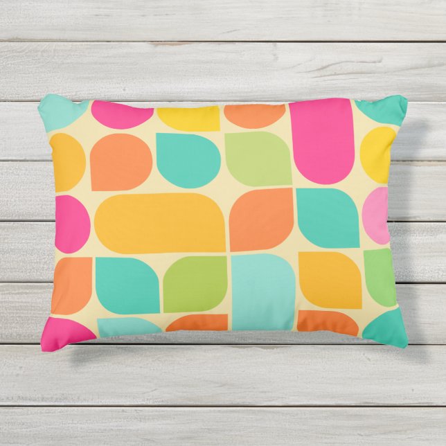 Retropatroon gekleurd buitenkussen (Voorkant)