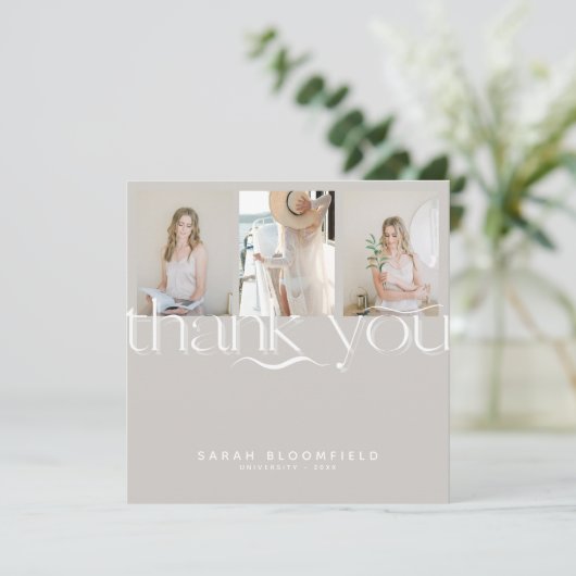 Retrorscript | Light Beige Photo Afstuderen Bedankkaart (Staand voorkant)