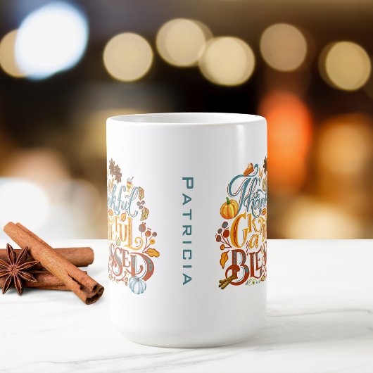 Retroscript dankbaar gezegend monogram koffiemok