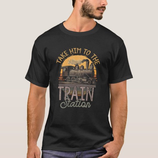 Retrostijl Breng hem naar het treinstation  T-shirt (Voorkant)