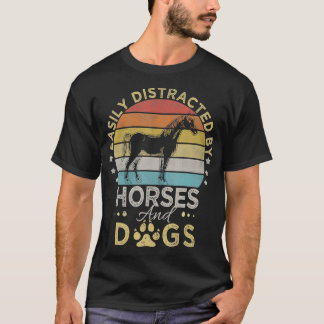 Retrostijl, gemakkelijk verstoord door paarden en t-shirt