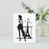 Retrovrouw rood zwart silhouet met Eiffeltoren Briefkaart (Staand voorkant)