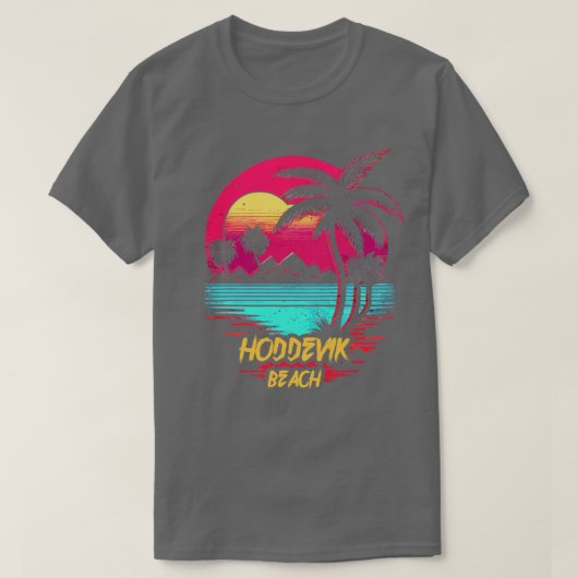 Retrowave Beach Hoddevik Beach T-shirt (Design voorkant)