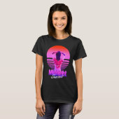 Retrowave Midnight Sunset Girl In The Sea T-shirt (Voorkant volledig)
