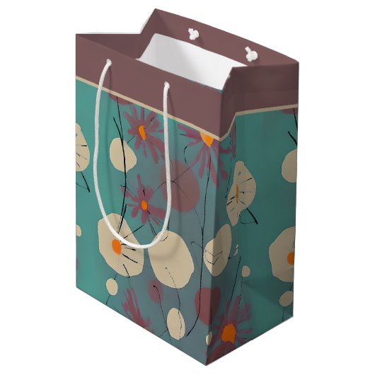 Retroze en witte bloemen middelgrote cadeautas (Achterkant Gekanteld)