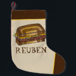 Reuben Sandwich Jewish Deli Cuisine Hanukkah Kleine Kerstsok<br><div class="desc">De kerstvoorraad is voorzien van een originele markeerteken ter illustratie van een heerlijk reubenbroodje. Pas je gewoon aan met jouw naam voor een feestelijke versiering! Dit ontwerp is ook beschikbaar op andere producten. Zie je niet wat je zoekt? Hulp nodig bij aanpassingen? Neem contact op met Rebecca om iets voor...</div>