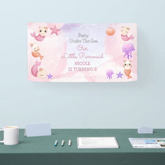 Reumaïde kattenmeisje, schattige verjaardag spandoek (Beurs)