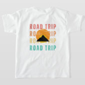 Reunion Road Trip op achteren en voorzijde T-shirt (Laag Achter)